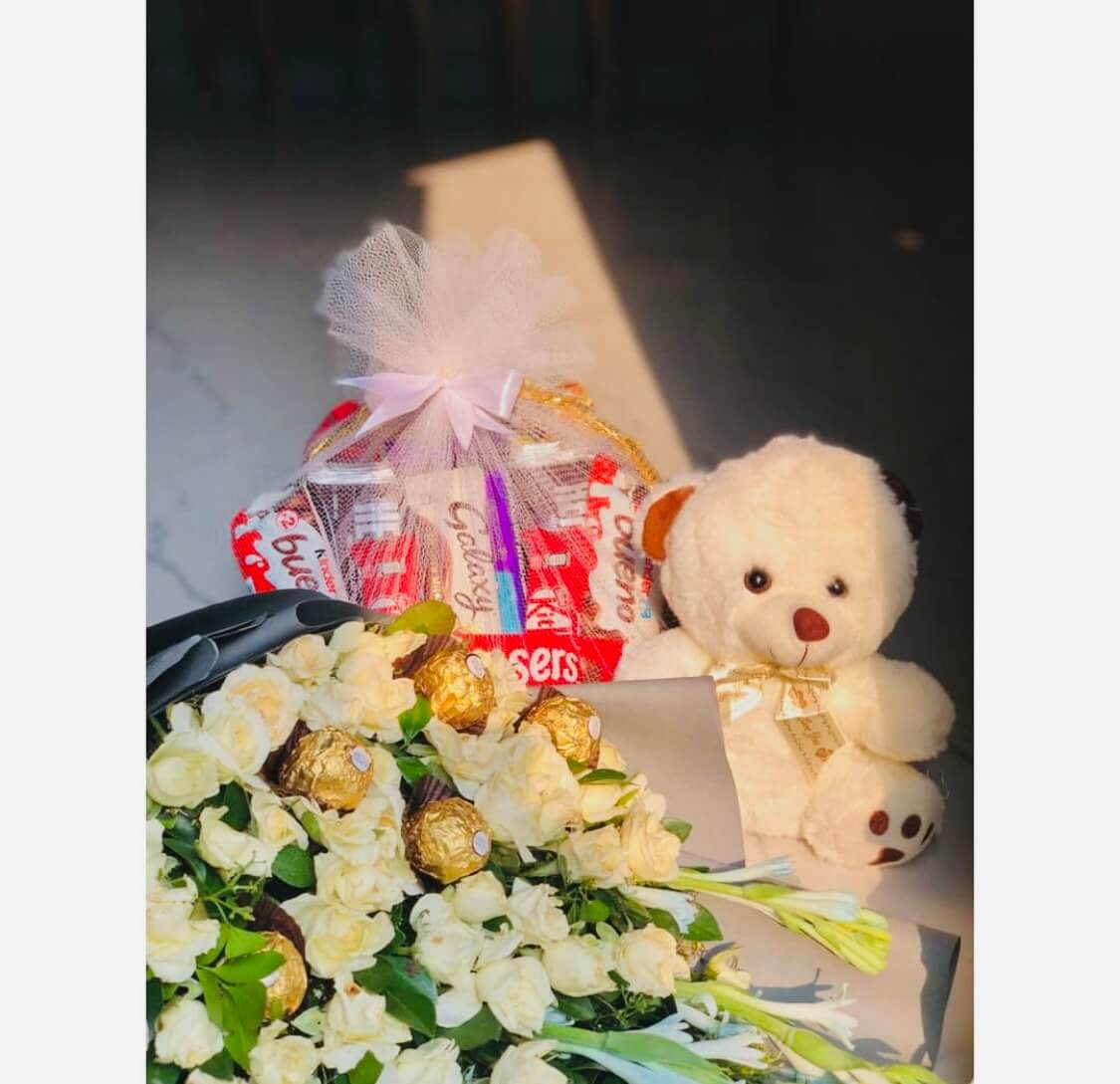 Teddy chocolates bouquet and basket