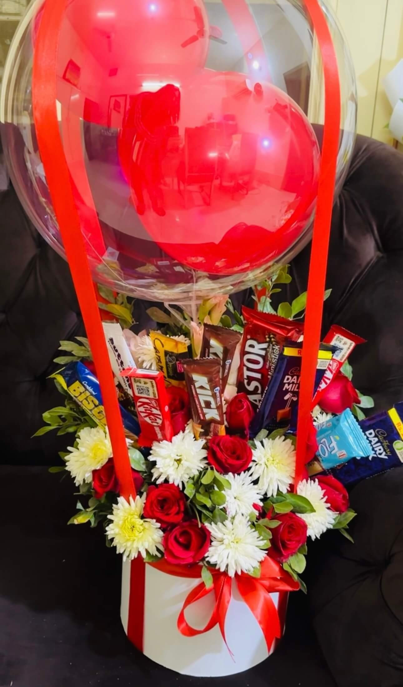 White n red chocolates rose box